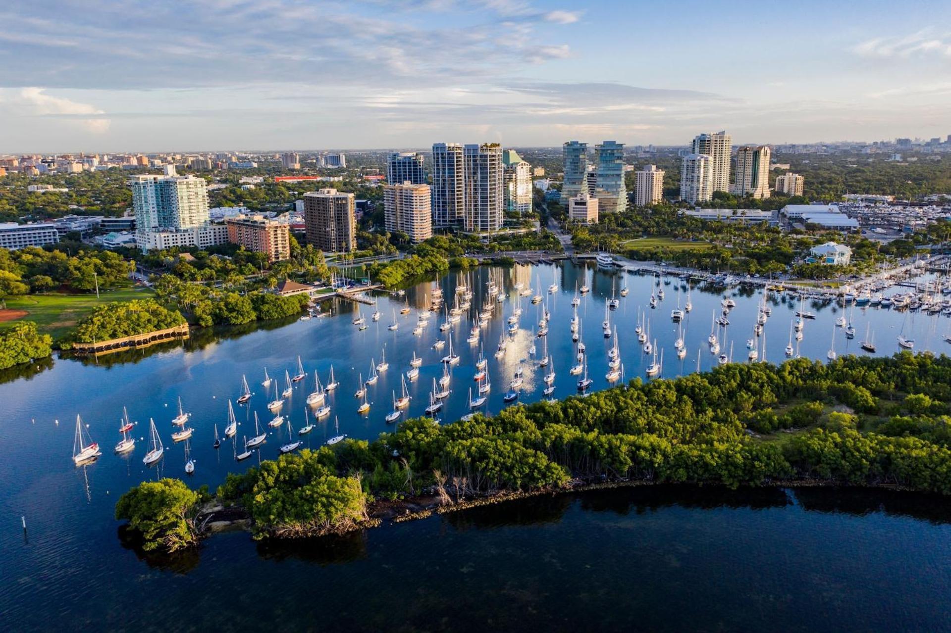 Mvr - Grove-s Near Everything Want * Miami